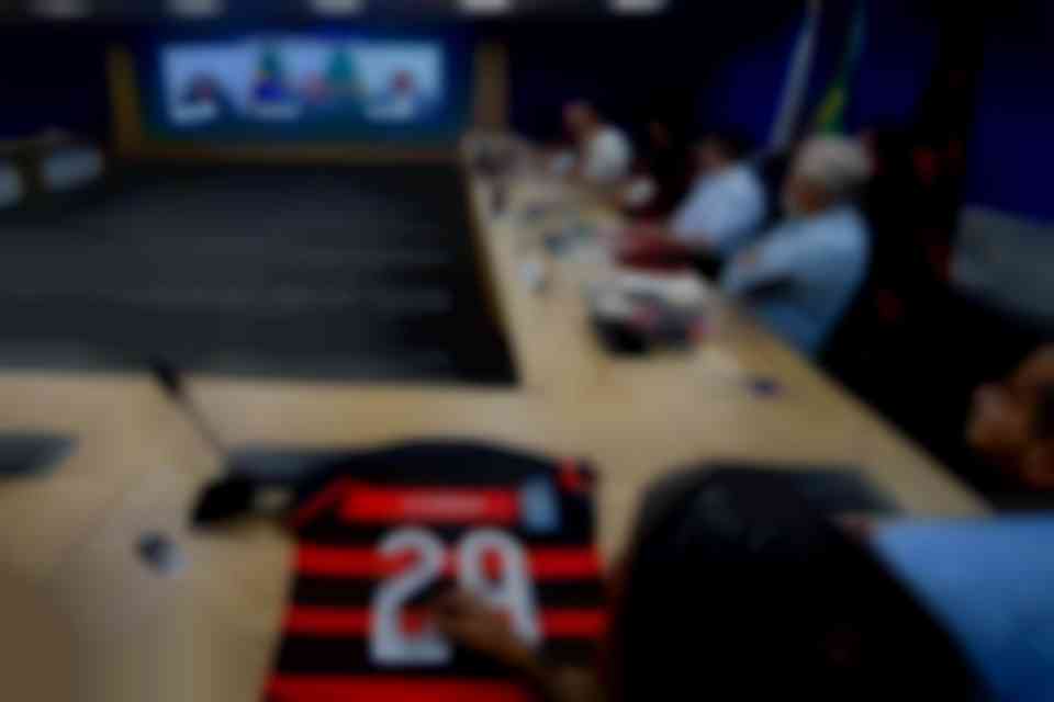 Lula assina acordo para novo estádio do Flamengo no Gasômetro - Otávio Sá Leitão